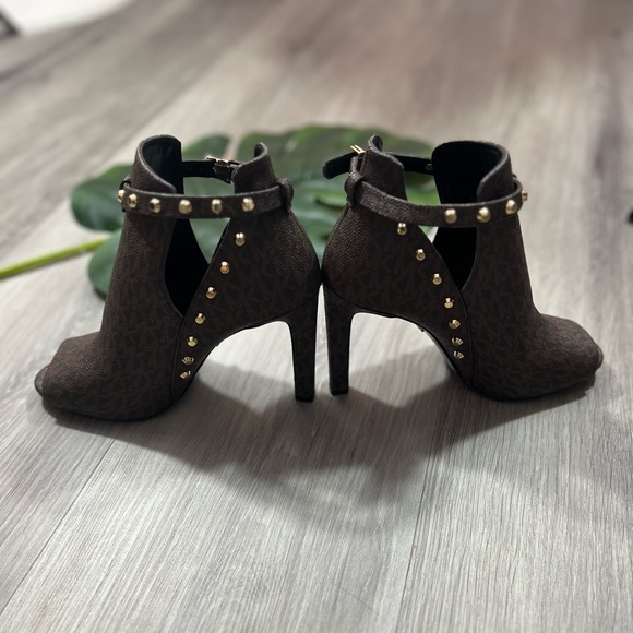 Michael Kors Lawson Logo Open Toe Studded ✨brand new✨ No box - Picture 4 of 14